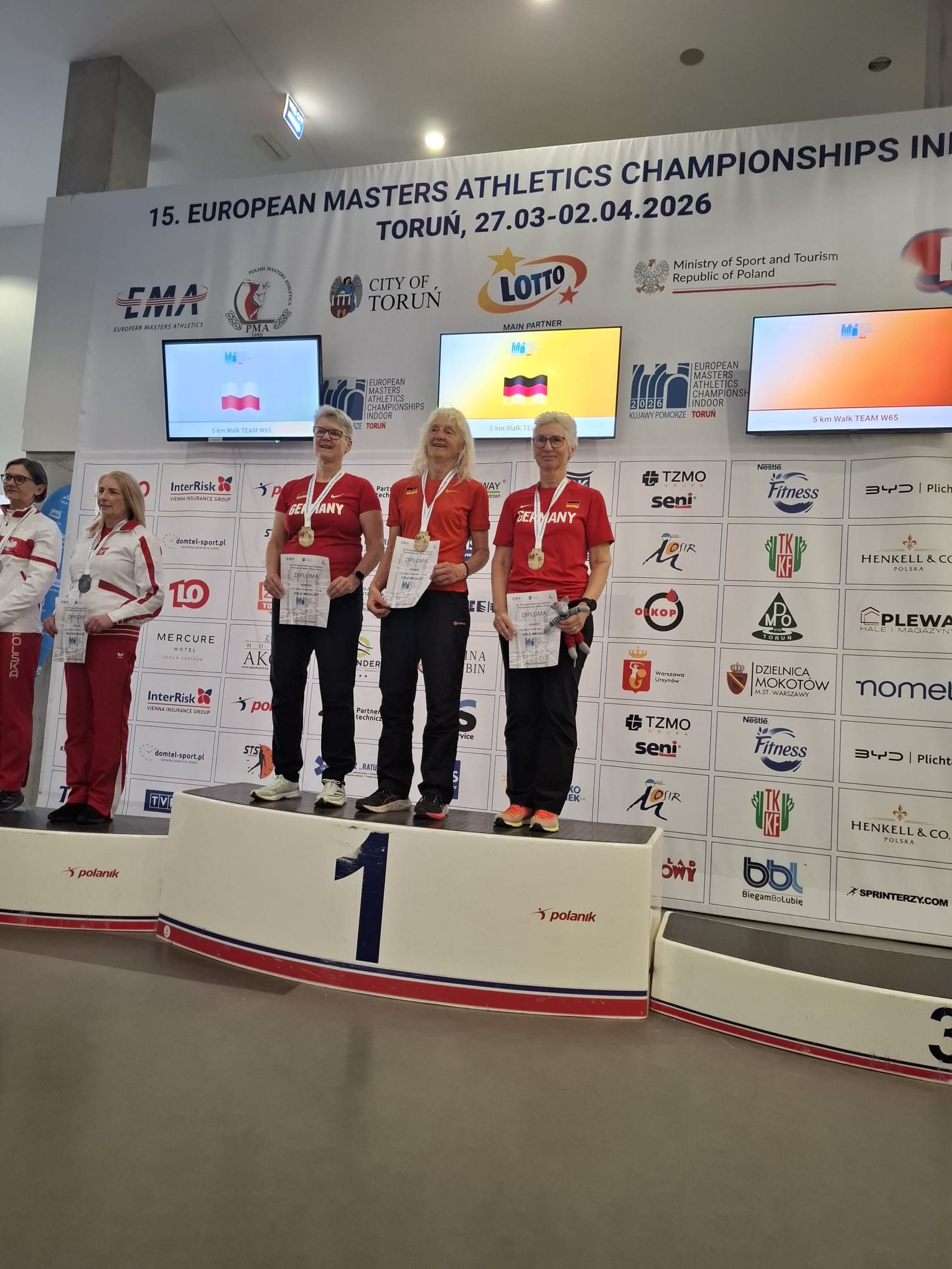 3d9df2cb582a4c9a95f42da8615ad245